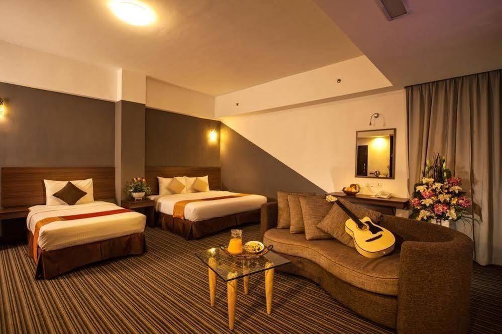 Thy Executive Hotel Johor Bahru Zewnętrze zdjęcie
