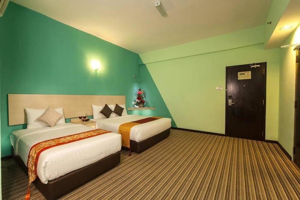 Thy Executive Hotel Johor Bahru Zewnętrze zdjęcie